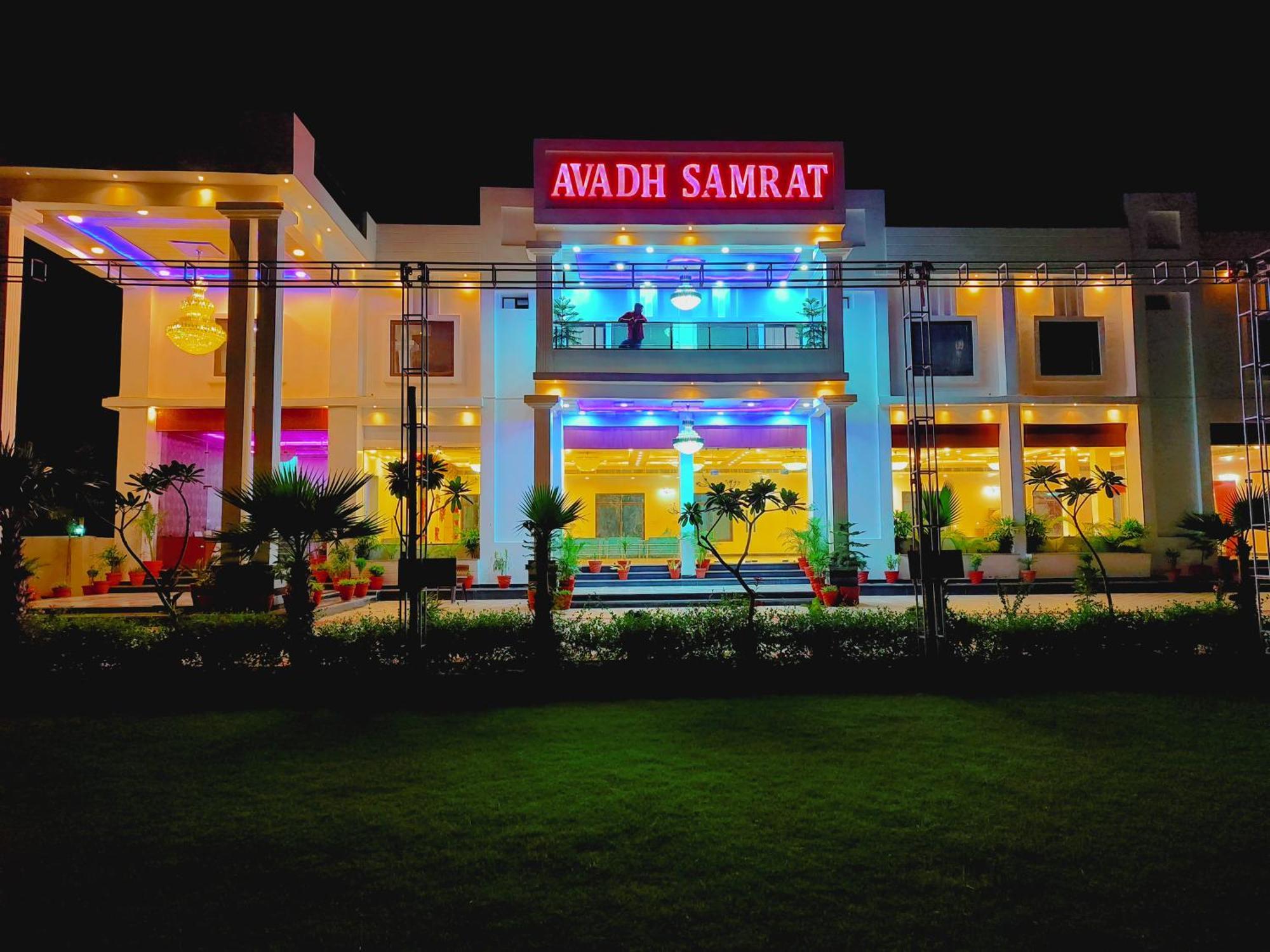 Awadh Samrat Resort Ayodhya Eksteriør bilde