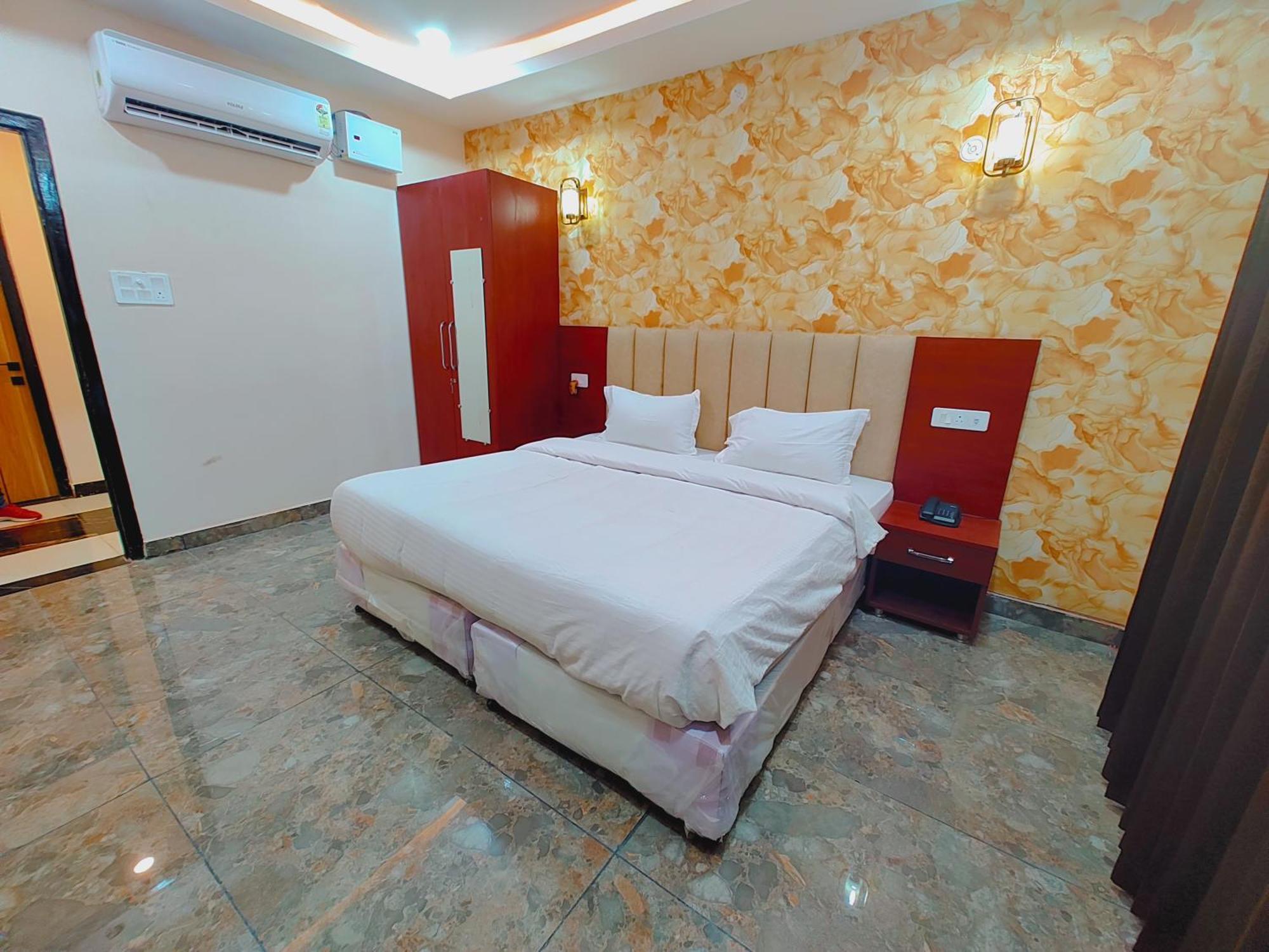 Awadh Samrat Resort Ayodhya Eksteriør bilde