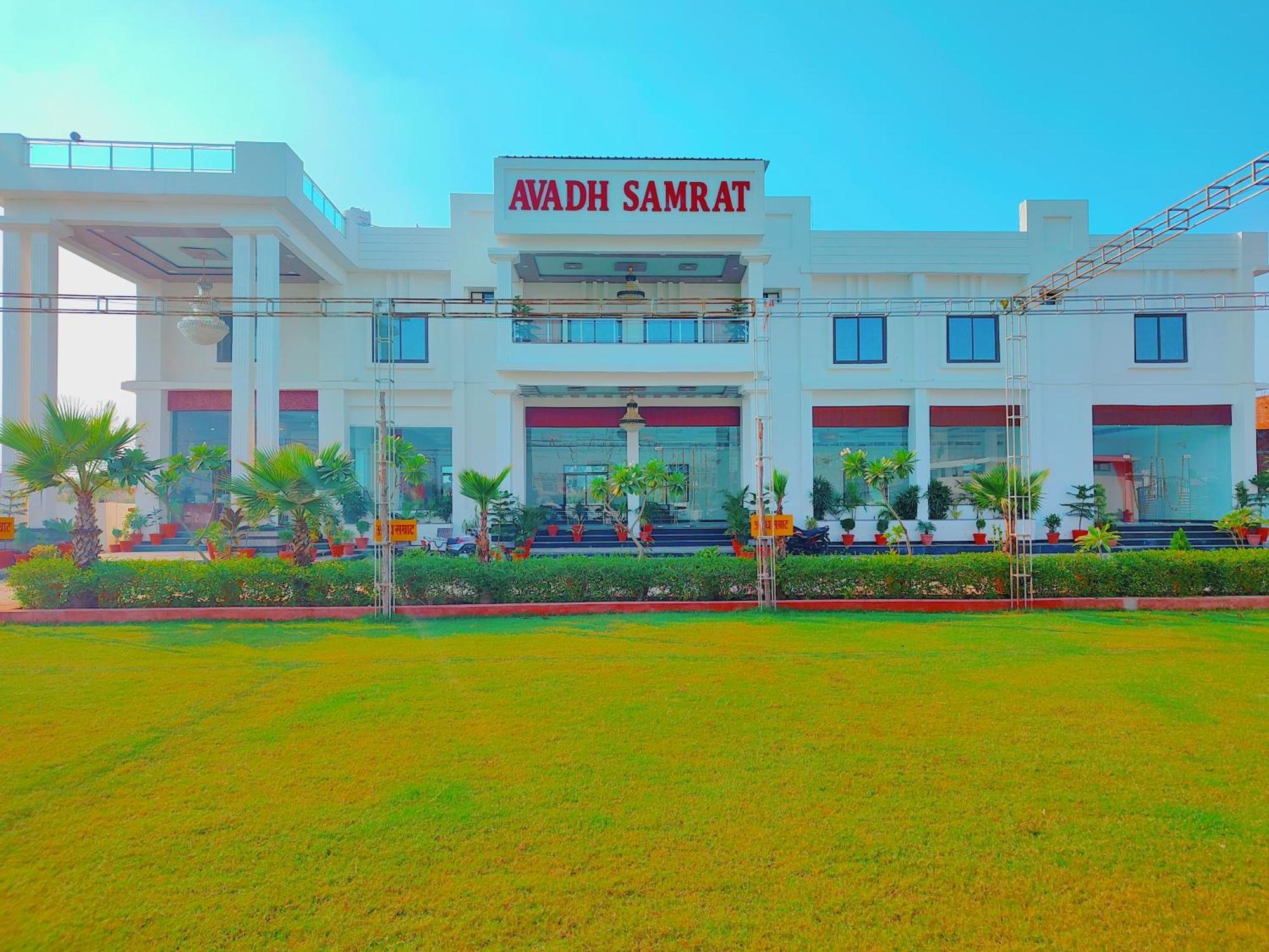 Awadh Samrat Resort Ayodhya Eksteriør bilde